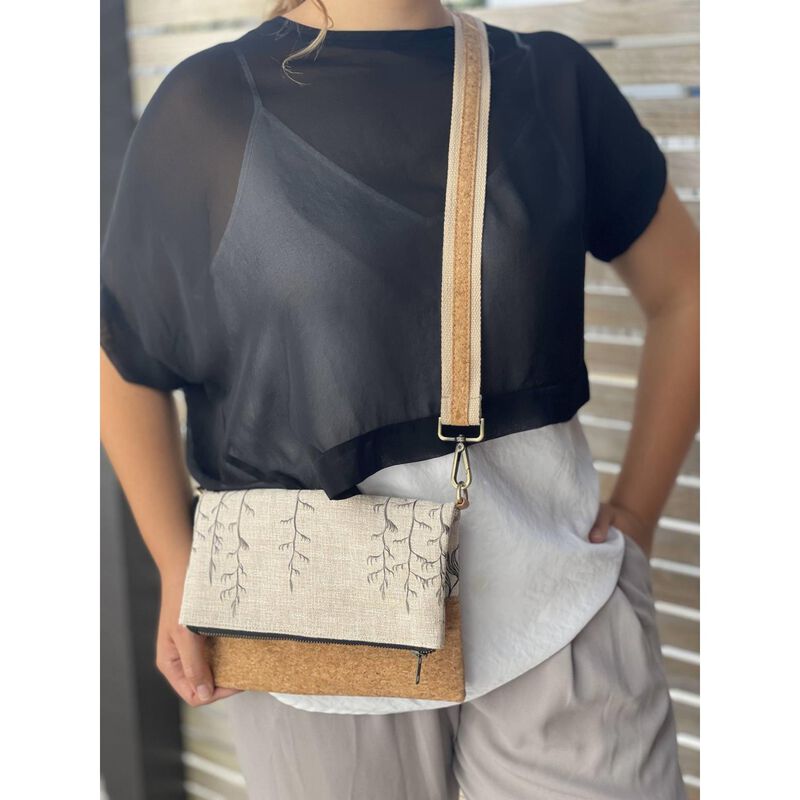 Jo Luping Harakeke Black On Natural Cork Fabric Bag image number 2